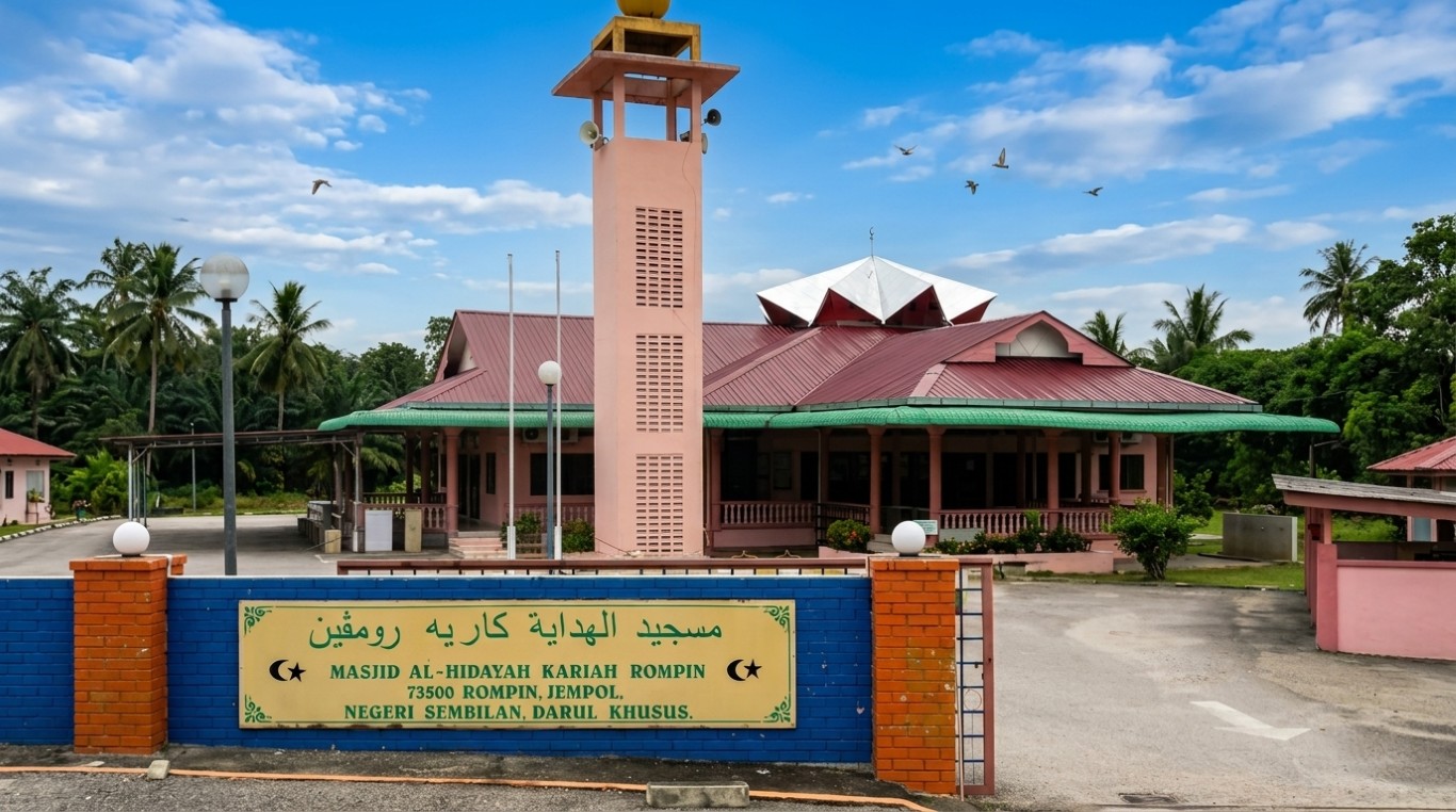 MASJID KARIAH PEKAN ROMPIN gallery image in Negeri Sembilan