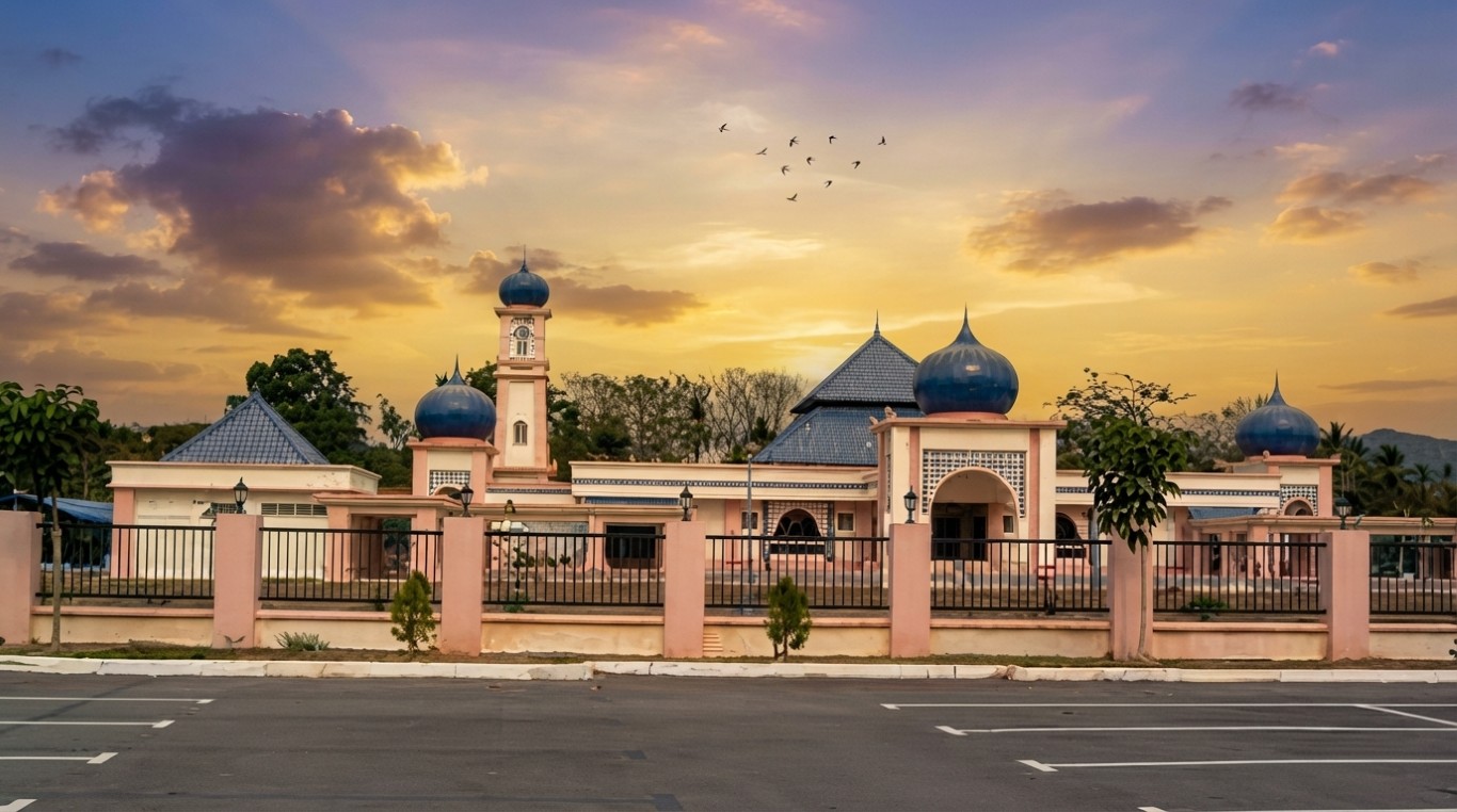 MASJID MAHMUDIAH gallery image in Perlis