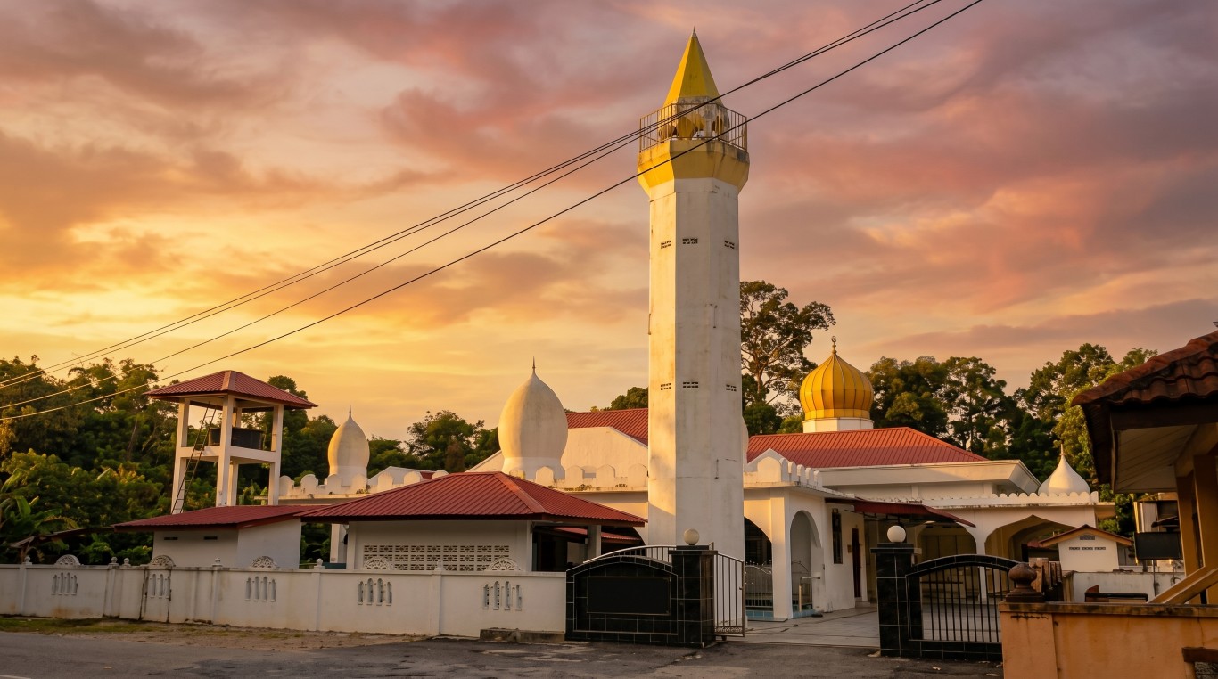 MASJID MUKIM CHENDERONG BATU in Kelantan