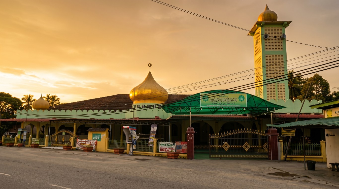 MASJID MUKIM WAKAF BHARU gallery image in Kelantan
