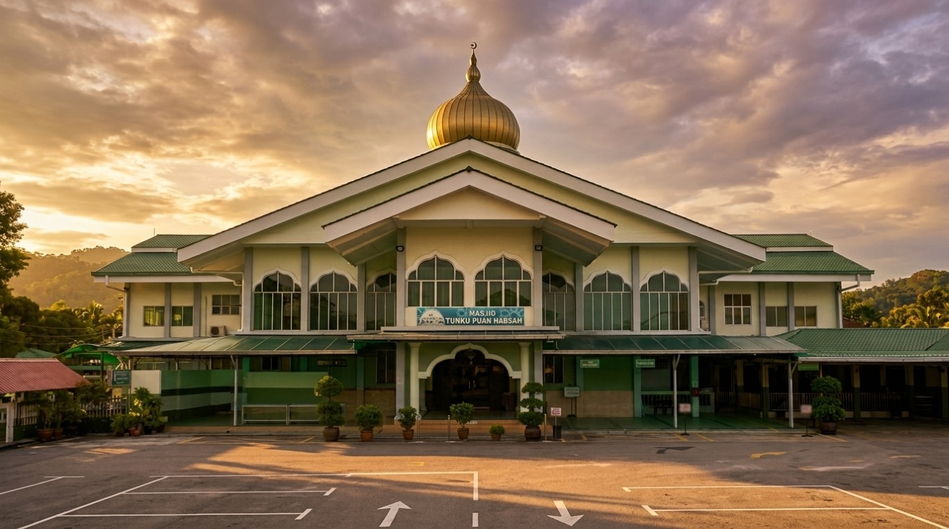 MASJID TUNKU PUAN HABSAH in Kedah
