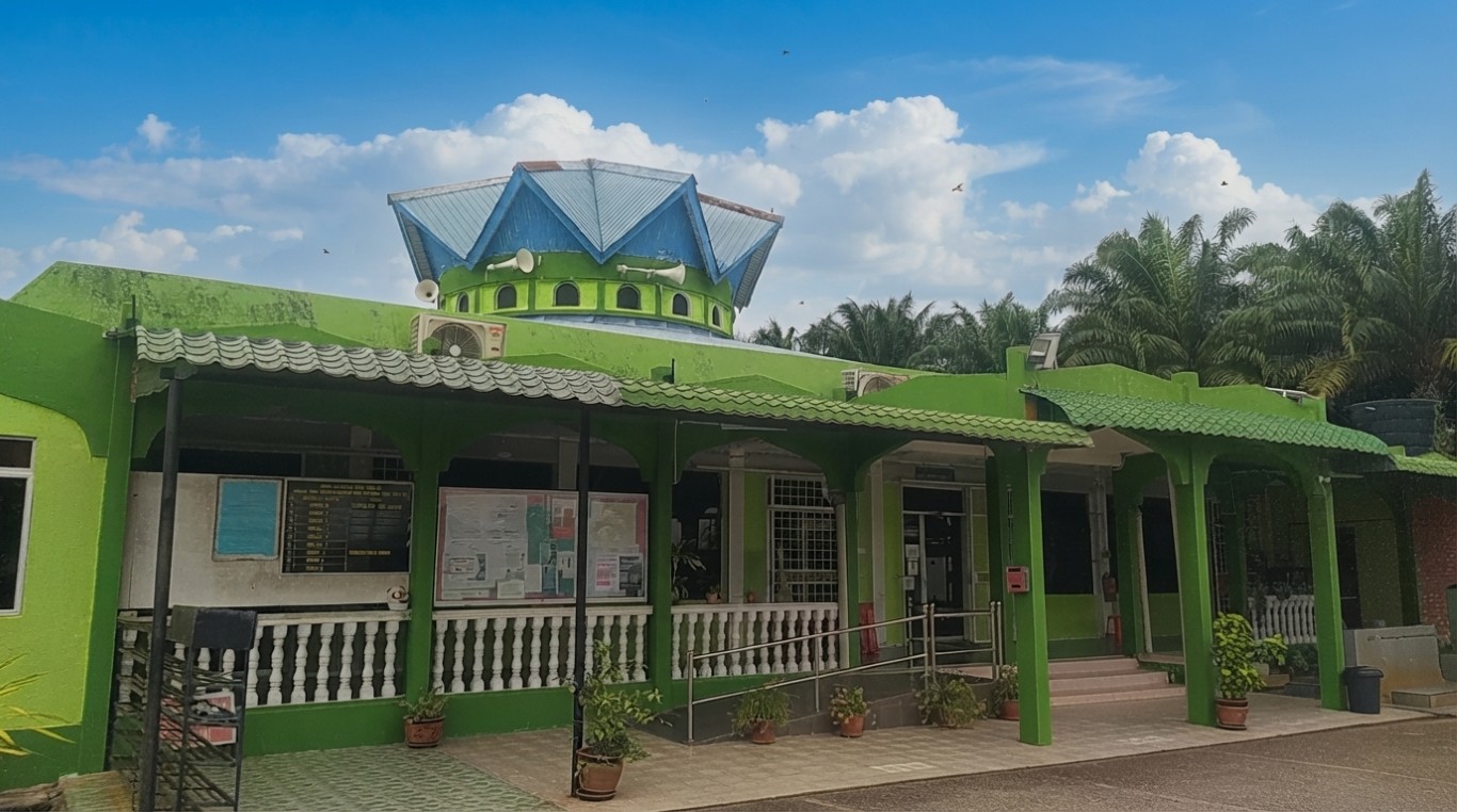 MASJID ( F ) CHINI TIMUR 1 in Pahang
