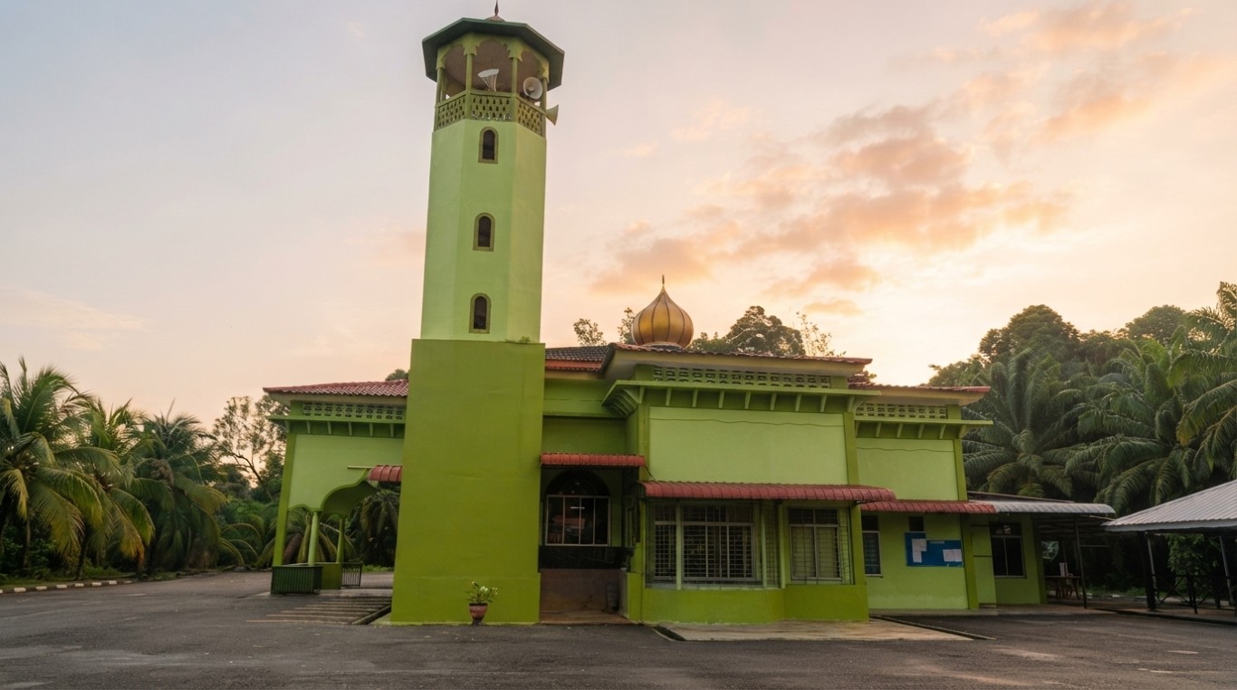 MASJID AL - FALAH PERLOP 2 in Perak