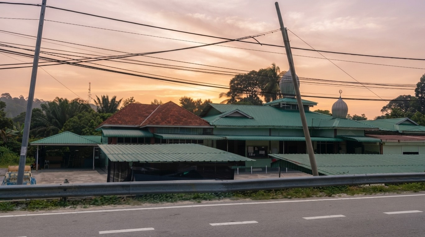 MASJID AL - GHOFRANIAH in Perak