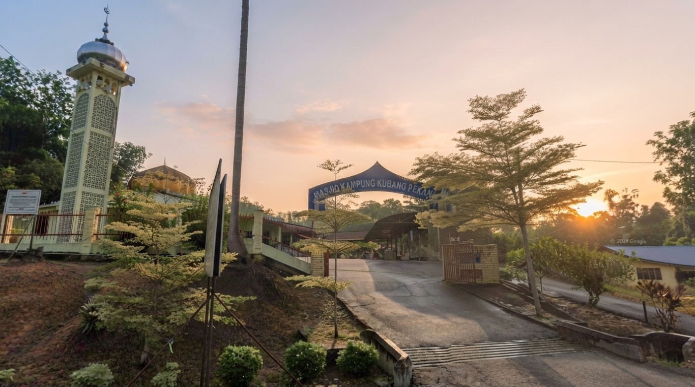 MASJID AL - HAMBALIAH KG KUBANG PEKAN in Perak