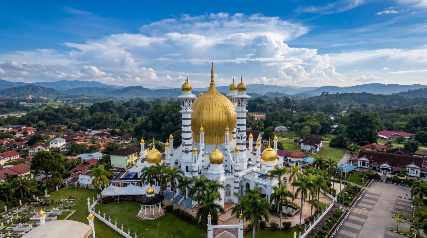 MASJID AL - UBUDIAH gallery image in Perak