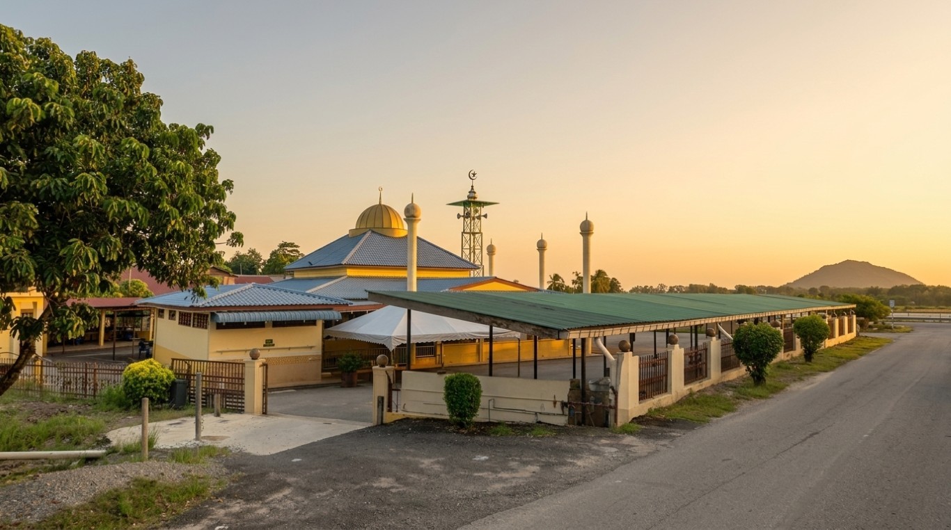 MASJID AL MUHSININ TELOK MALEK in Kedah