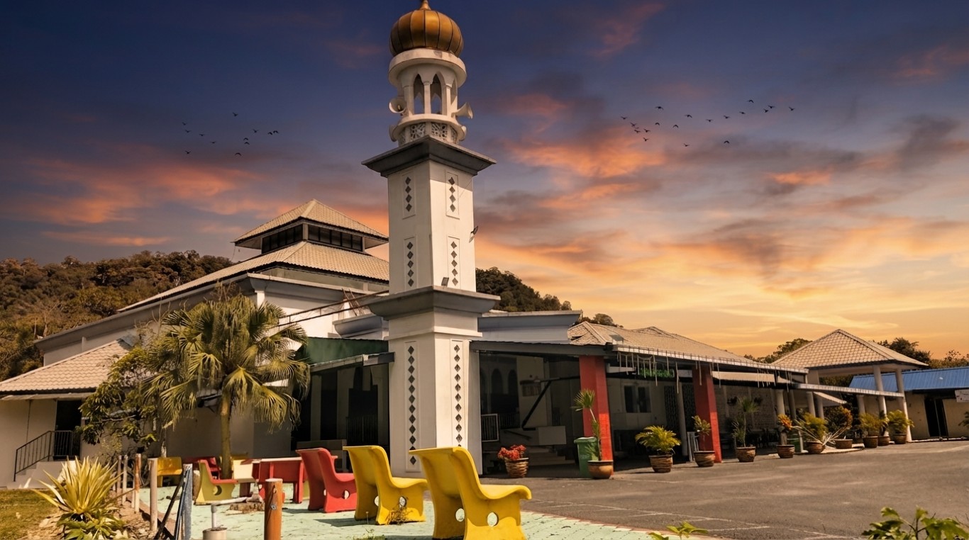 MASJID AL RAUDHAH in Perlis