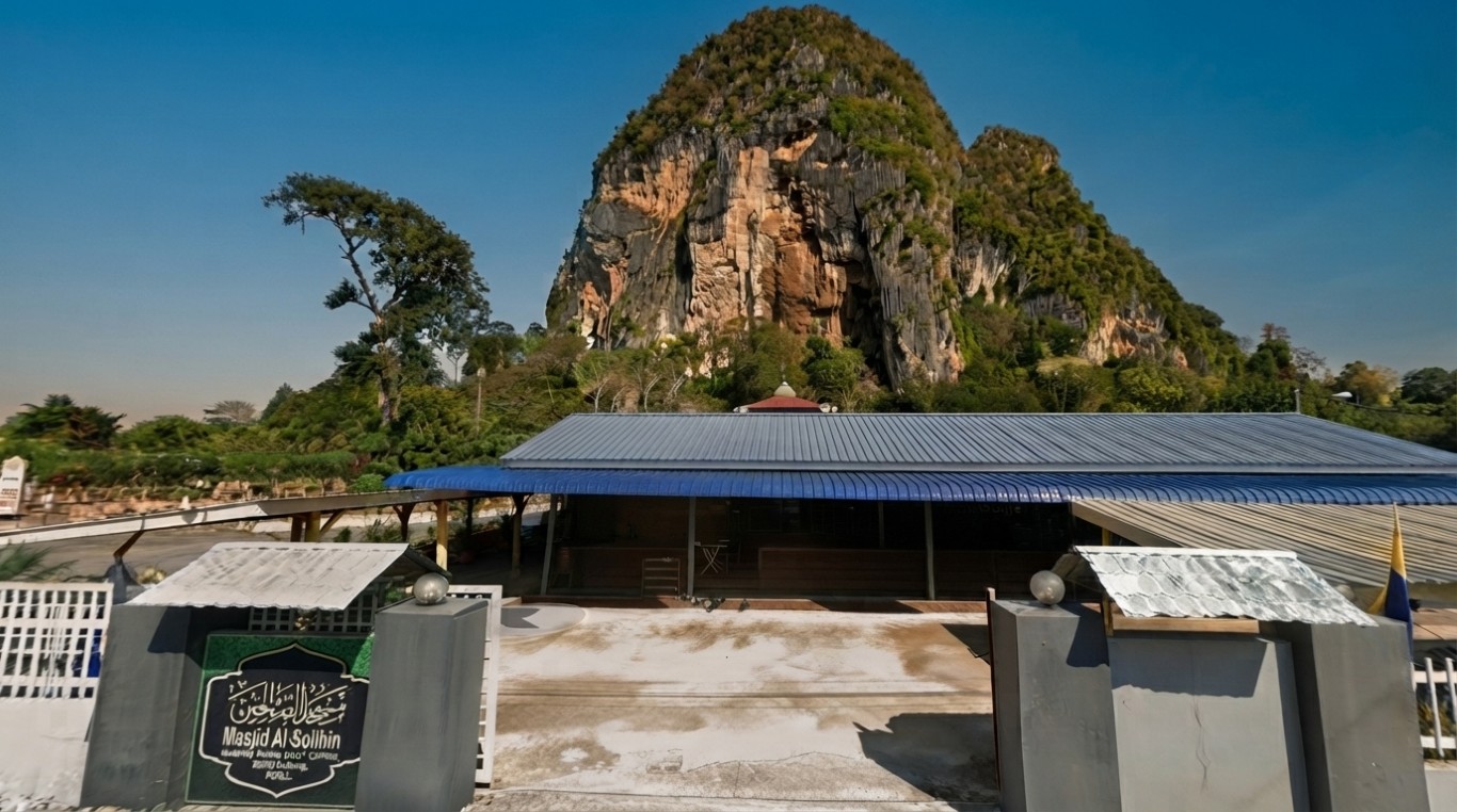 MASJID AL SOLIHIN in Perlis