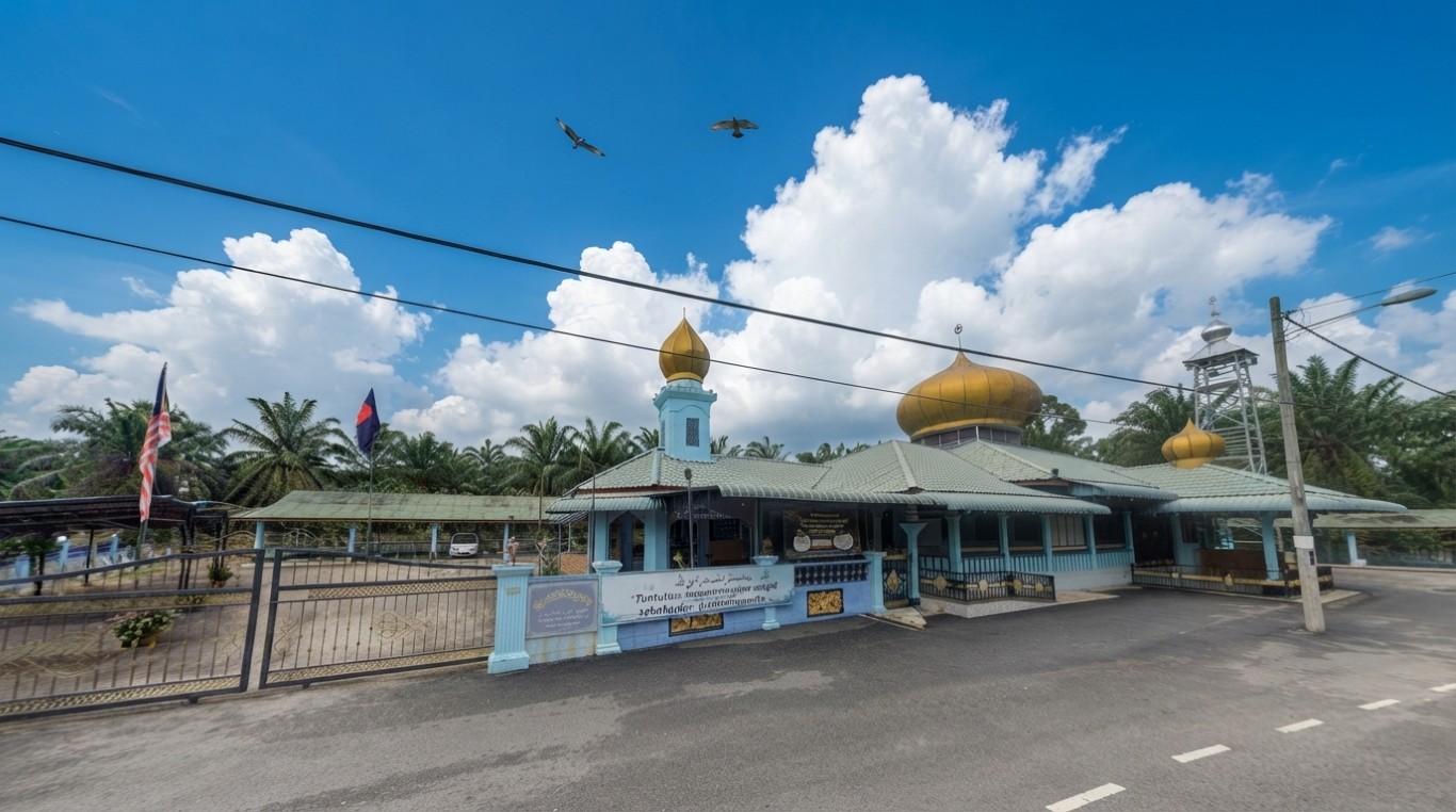 MASJID AL-MUTAWAKIL KG MELAYU gallery image in Johor