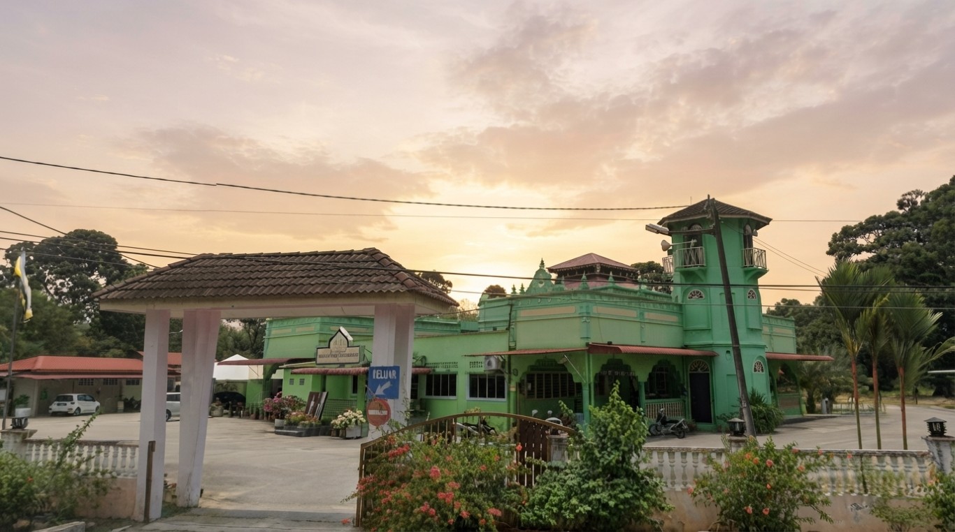 MASJID AL-RAHMANIAH TRONG, in Perak