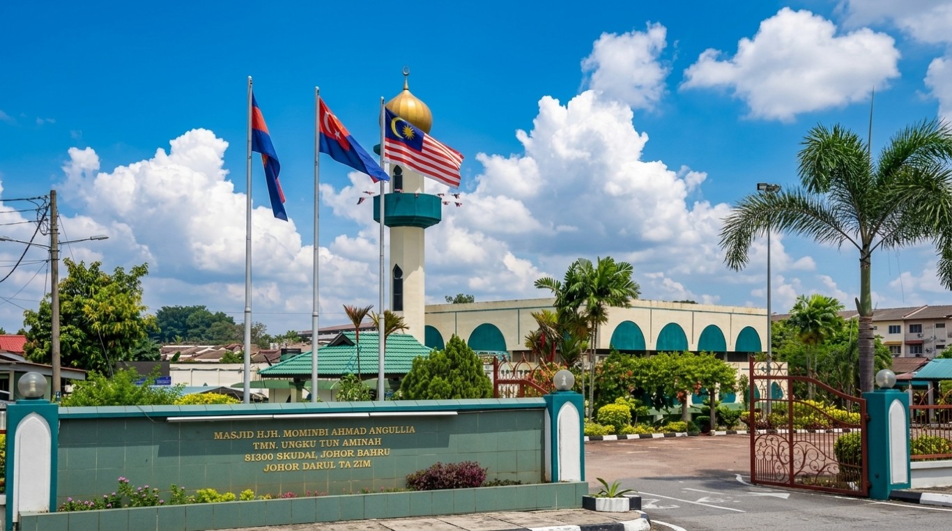 MASJID HAJAH MOMINBI AHMAD ANGGULIA gallery image in Johor