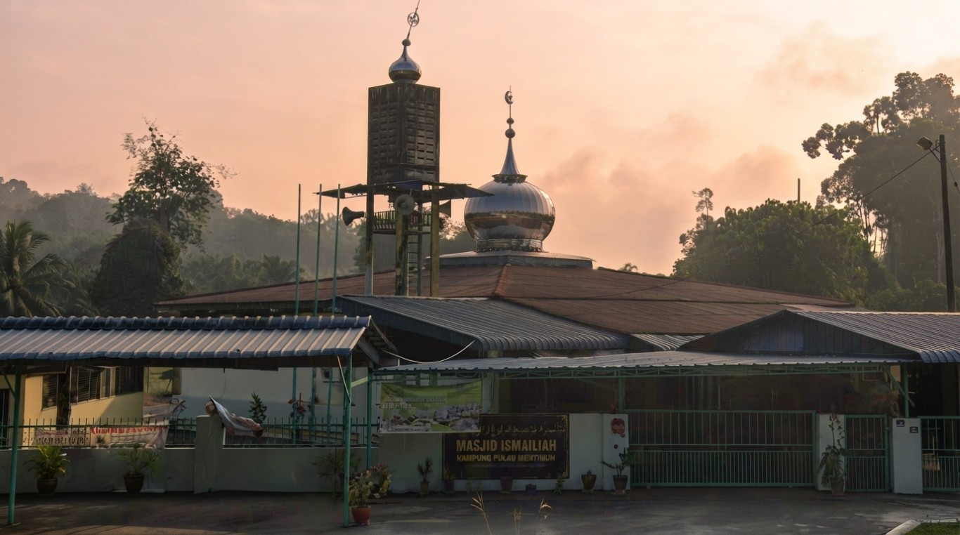 MASJID ISMAILIAH, KG PULAU MENTIMUN in Perak