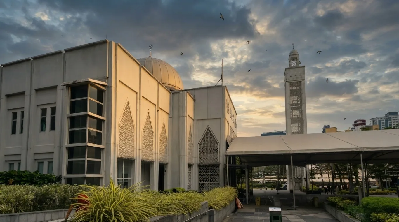 MASJID JAMEK ABDULLAH HUKUM ECO CITY, Kuala Lumpur