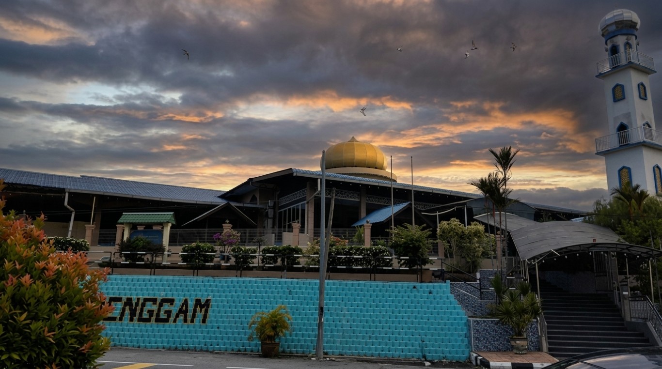MASJID JAMEK PEKAN SIMPANG RENGGAM in Johor