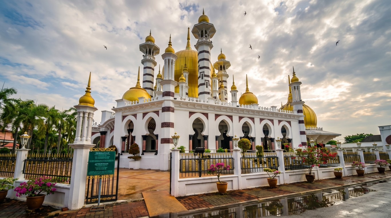 MASJID DIRAJA UBUDIAH gallery image in Perak